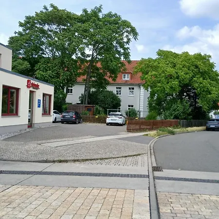 Lumini Am Haupttor 12 *